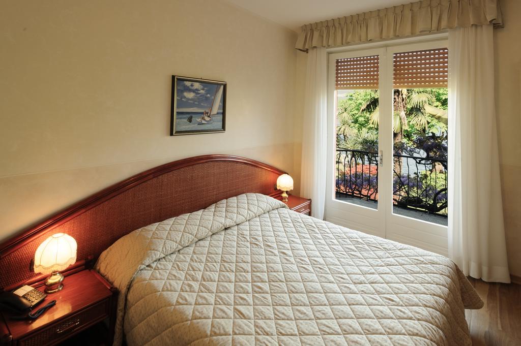 Hotel Garden Zorzi San Felice del Benaco Exterior photo